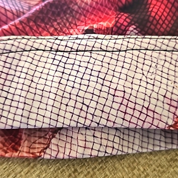 Onzie.com racerback tank top red abstract patterns s/m - Picture 4 of 8